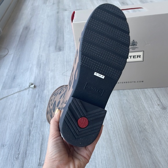 🎉HP🎉Hunter short cheetah print boot - Picture 5 of 6